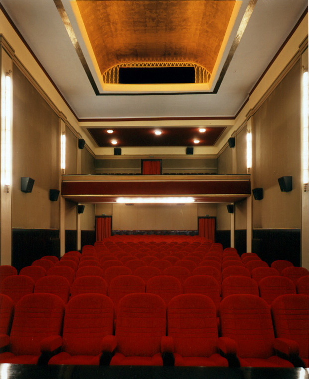 Filmplakat Geschlossene Vorstellung in der Neuen Schauburg